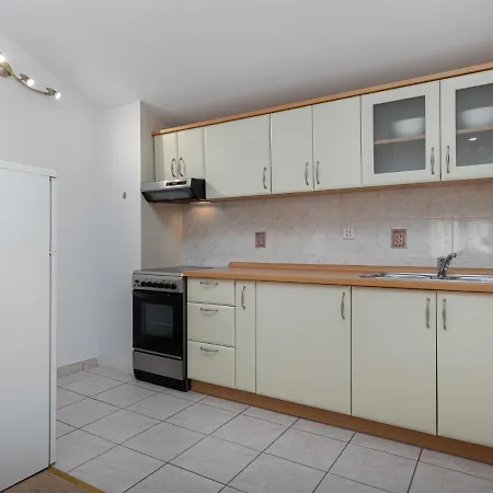 Mima & Apartman *